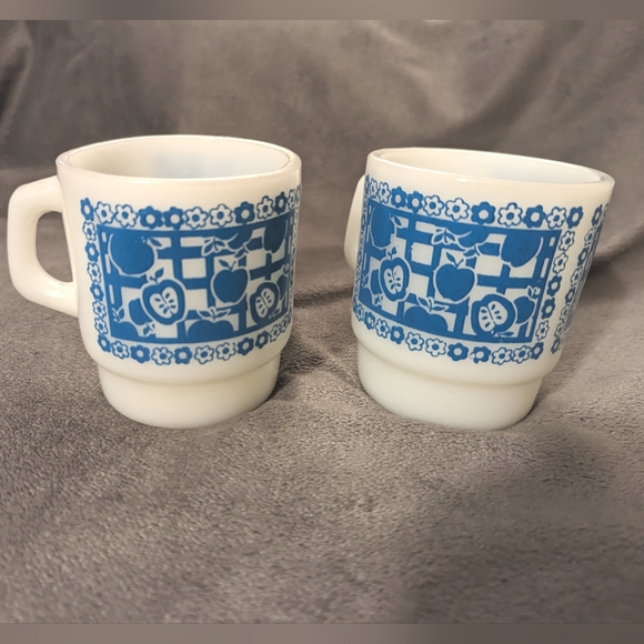 Vintage Anchor Hocking Fire King coffee tea mug apple and flower pattern 1960 - Picture 3 of 6